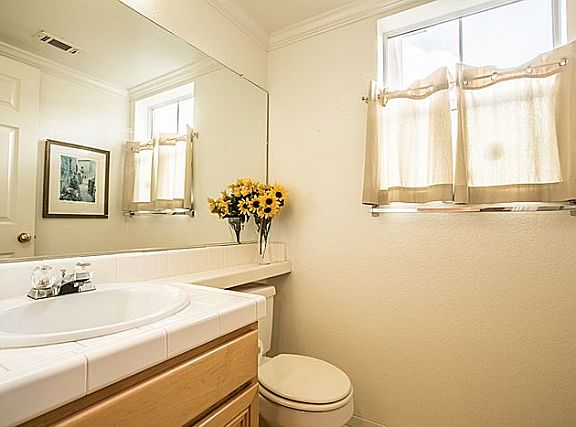 5th image of 531 W Mayten St