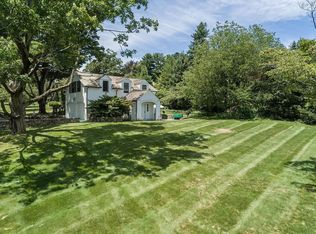 1386 Hillside Rd, Fairfield, CT 06824