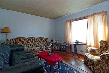 2nd image of 14621 Des Plaines St
