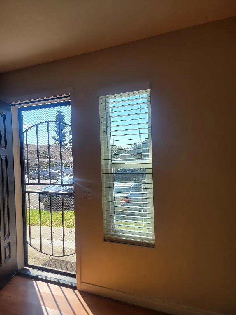 3 bed, 1183 sqft, $3,300 — Photo 4