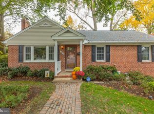 4011 Lorcom Ln, Arlington, VA 22207