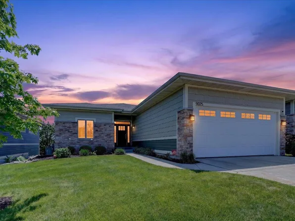 9025 Royal Oaks Cir, Verona, WI 53593