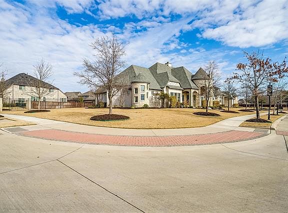 3rd image of 1019 Viridian Park Ln