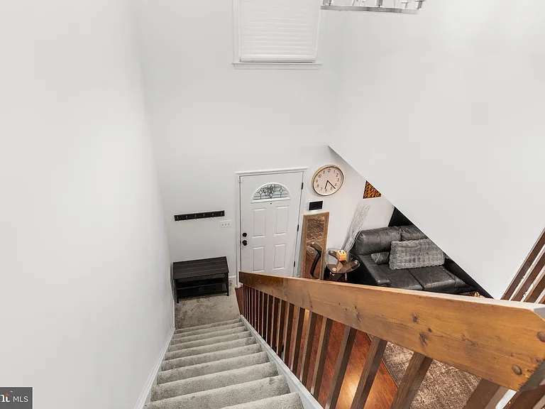 3218 Westdale Ct — Photo 16