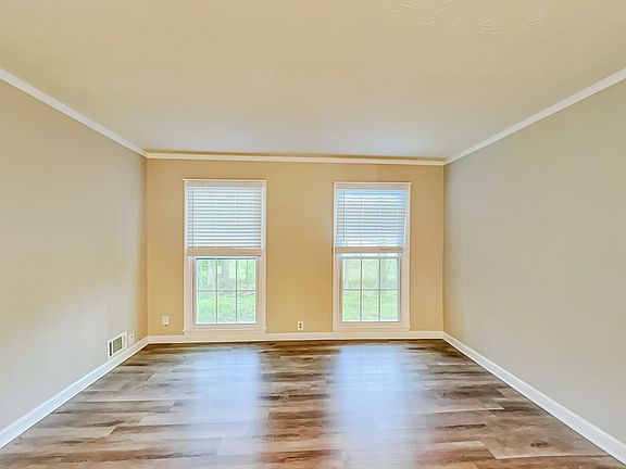 4th image of 4790 Matterhorn Dr SW