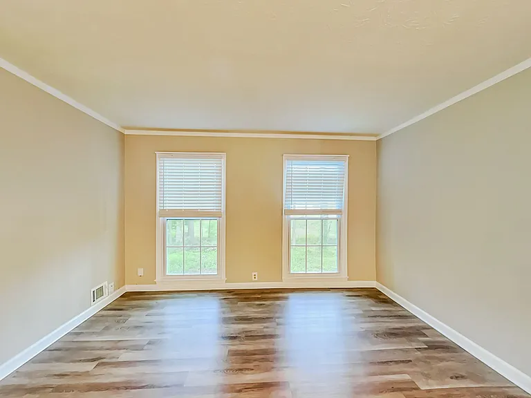 4790 Matterhorn Dr SW — Photo 4