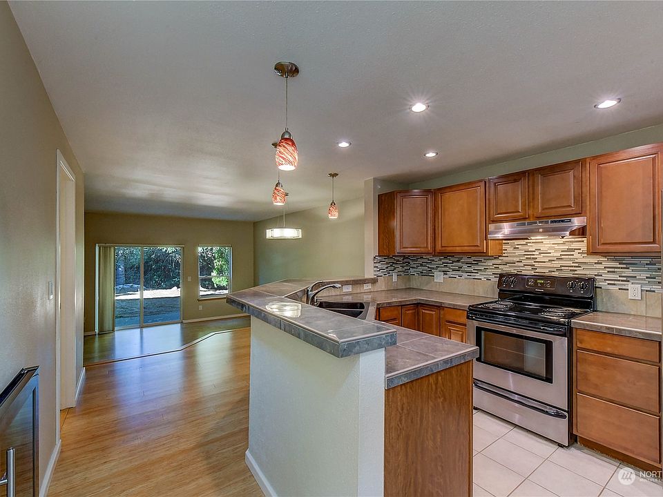 Sammamish Crown Townhomes 4330 NW Sammamish Rd Issaquah, WA Zillow