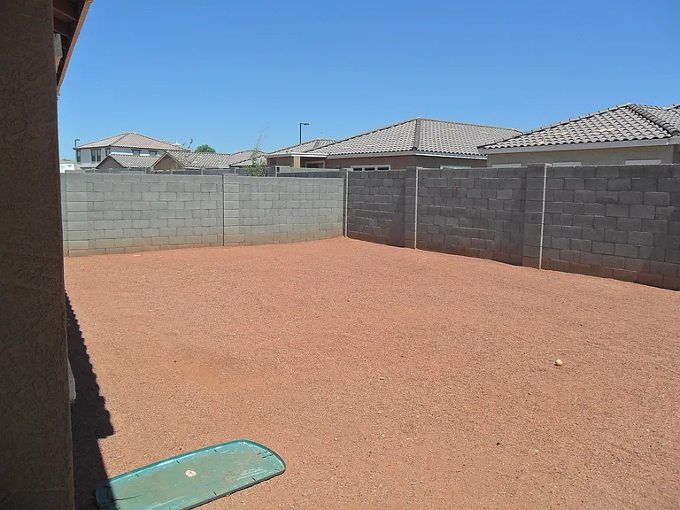 25758 W Nancy Ln — Photo 13