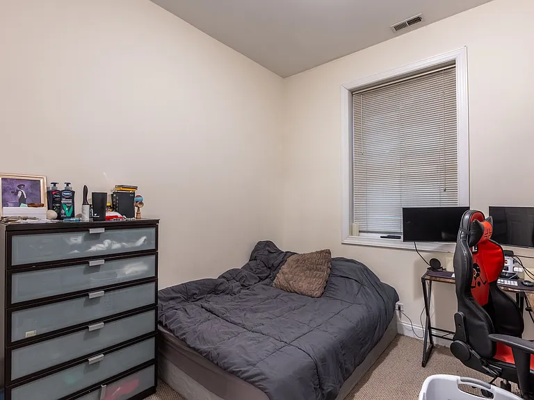 1355 W Augusta Blvd #201 — Photo 13