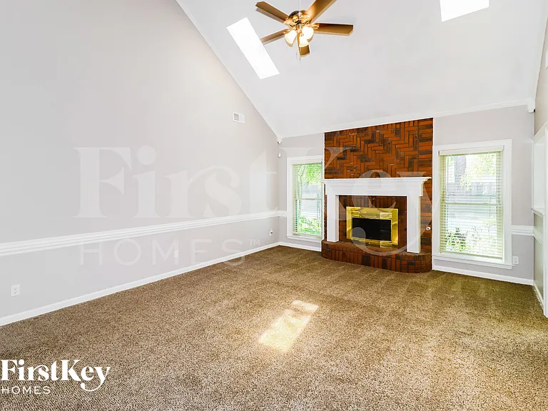 3707 Oak Forest Dr — Photo 3