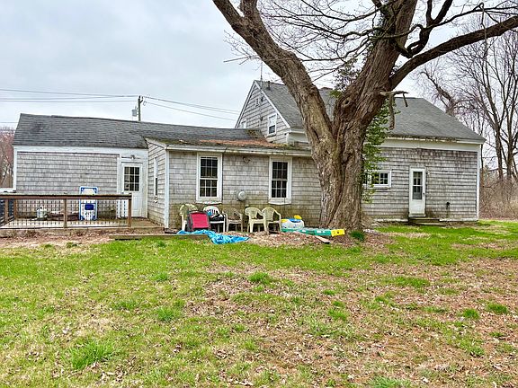 4th image of 279 River Road