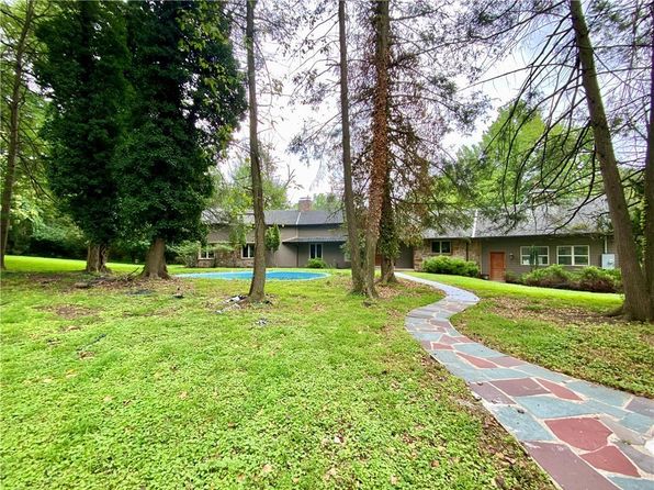 2360 Lehigh Pkwy N, Allentown, PA 18103