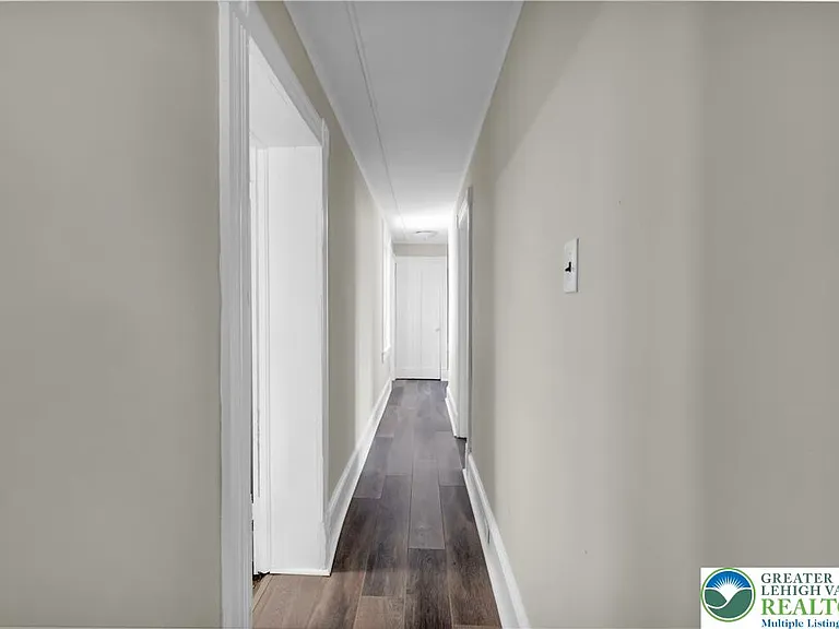 265-267 E Bertsch St #4 — Photo 10