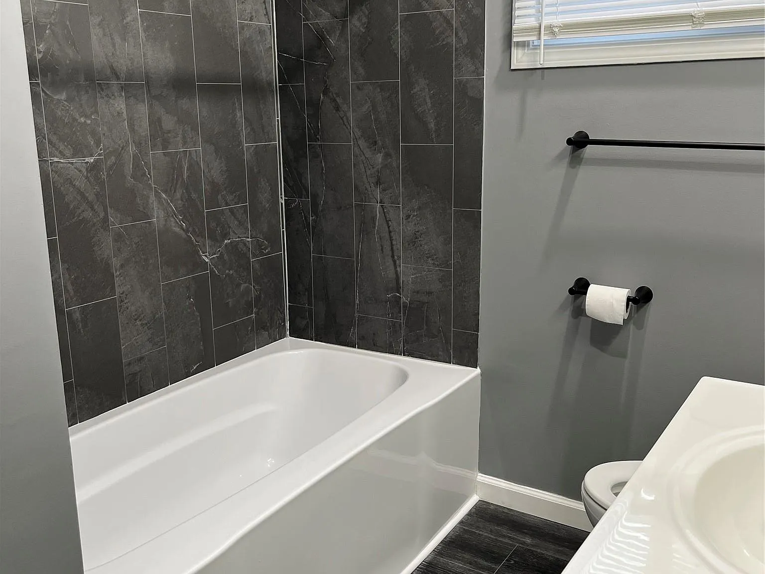 2 bed, 1552 sqft, $2,300 — Photo 2