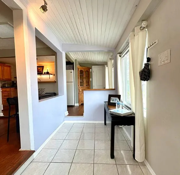 10548 Lake Dr — Photo 15