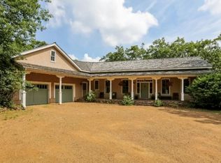 33 E Pleasant Lake Rd, North Oaks, MN 55127