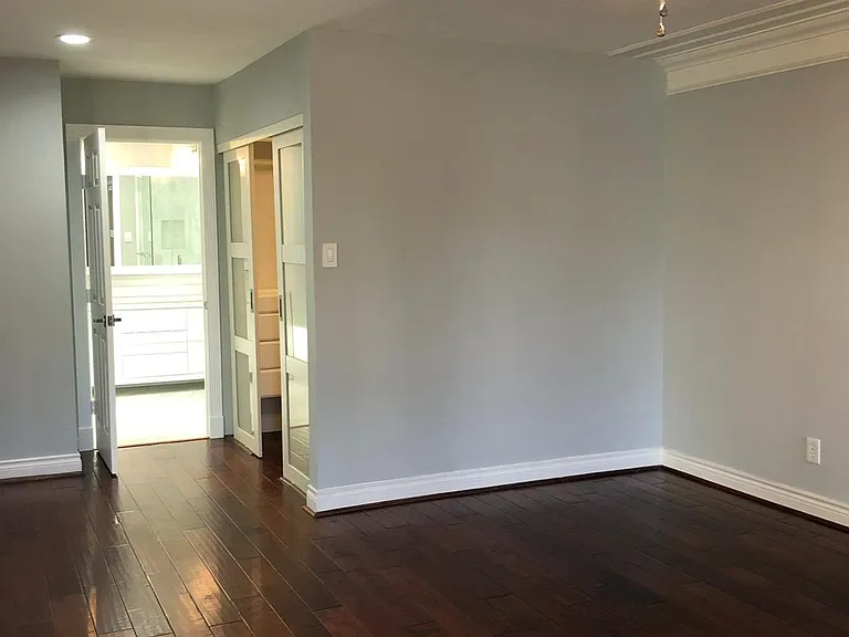 1442 Chamboard Ln — Photo 12