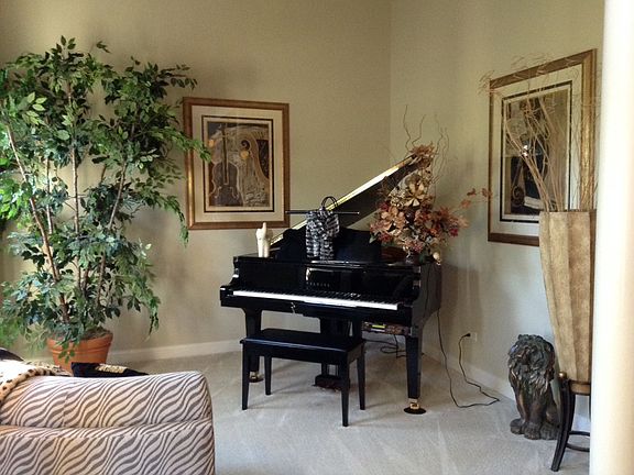 Living Room/Music Room