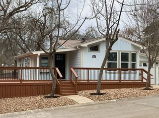 325 Oak Ridge St, Ingram, TX 78025