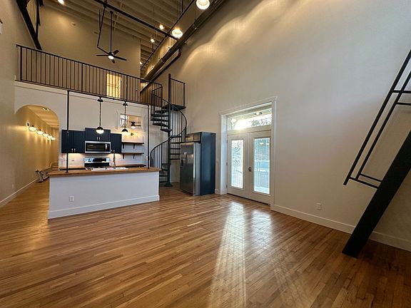 4th image of 756 Bailey St #L