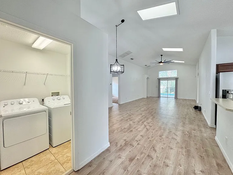 502 Viola Dr — Photo 38