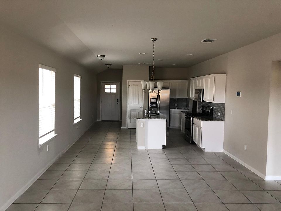1st image of 3110 Crystal Bend Dr