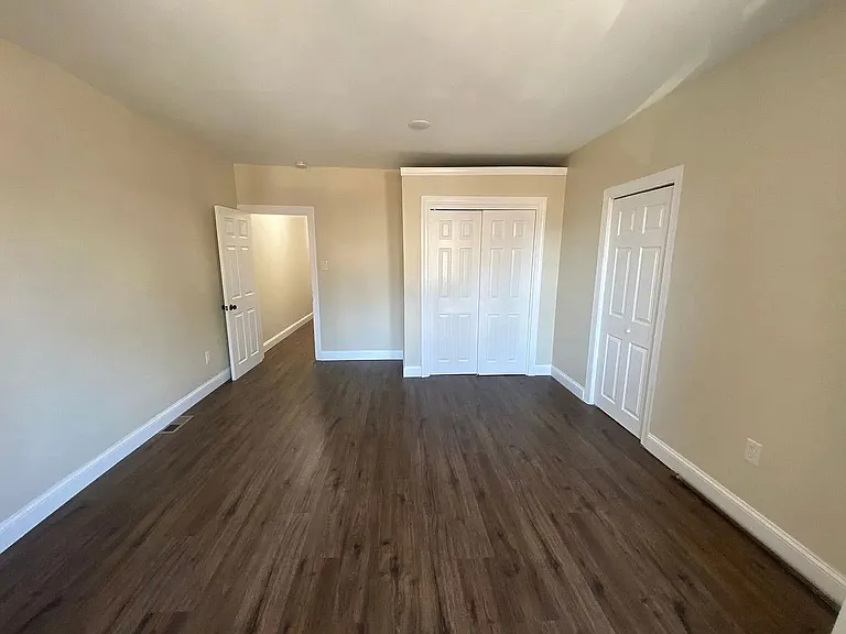 445 Manor St — Photo 25