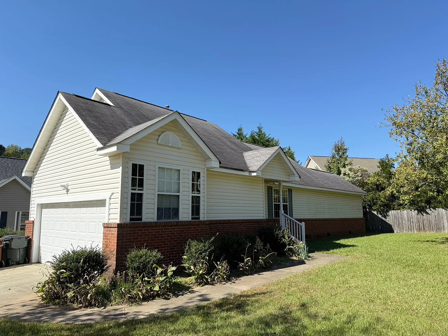 3 bed, 2.5 bath, 1471 sqft, $1,800 — Photo 1