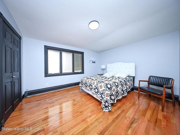 5th image of 9 Linda Ave