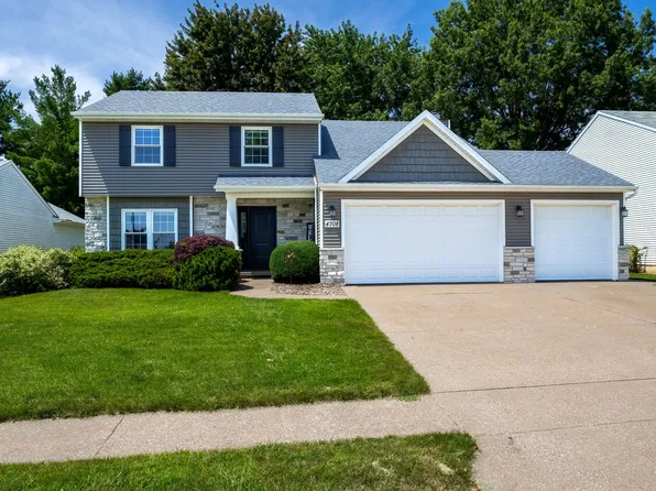 4708 34th St, Bettendorf, IA 52722