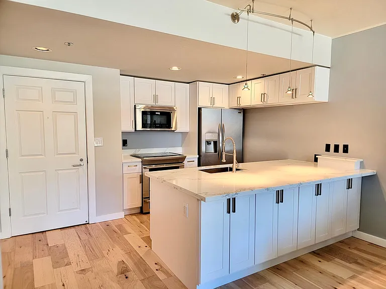 2600 2nd Ave #601 — Photo 3
