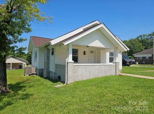 1704 16th St NE, Hickory, NC 28601