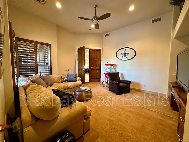 5711 W Linda Ln — Photo 42