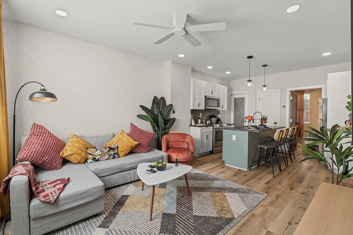 Building Photo - 1334 E Passyunk Ave #1