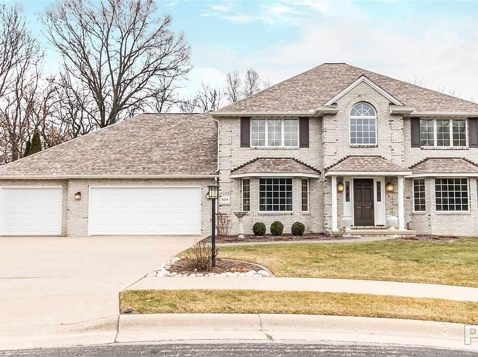 1st image of 6124 N Pin Oak Cir