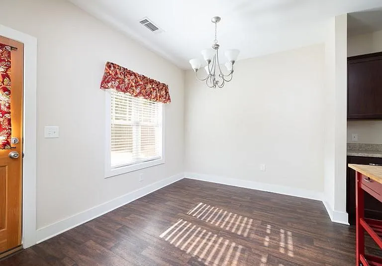 264 Lee Ln — Photo 9