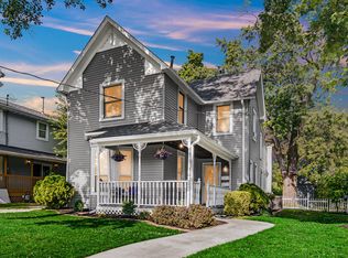 220 Hoffman St, Crown Point, IN 46307