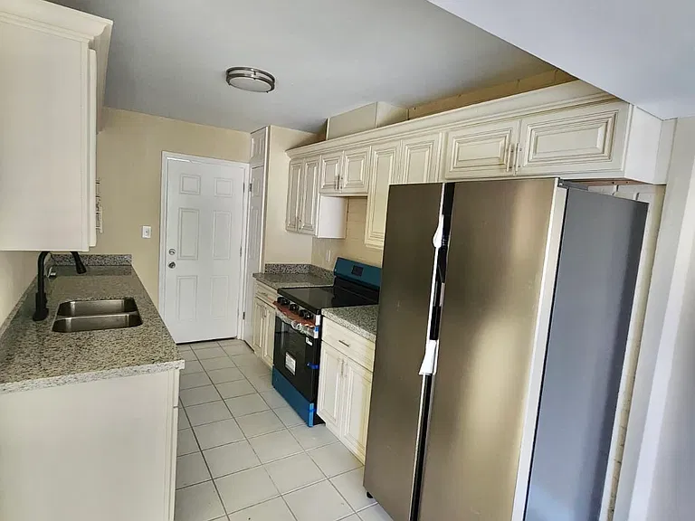 3209 Idaho Ave — Photo 1