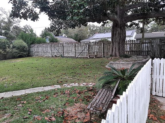 5th image of 210 Payne Rd