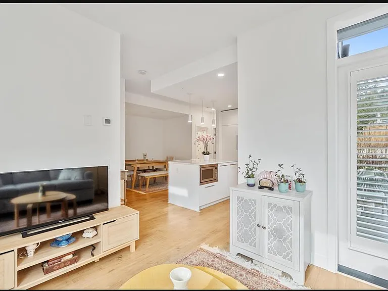 2035 Glenaire Dr #176 — Photo 6