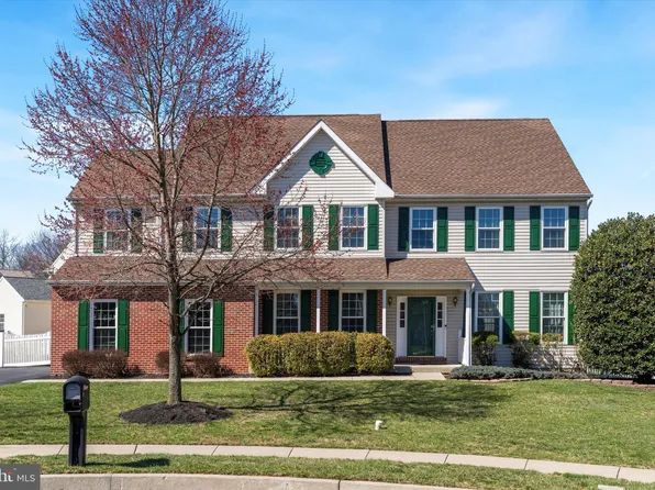 7 Amber Cir, East Norriton, PA 19401