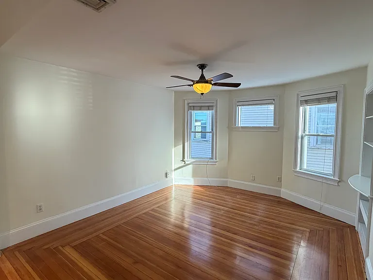 45 Houghton St #2 — Photo 6