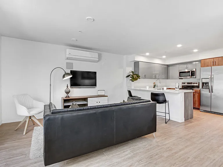 Watermark Apartments — Photo 45