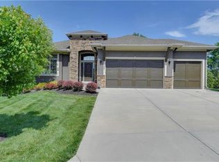7007 Apache Dr, Shawnee, KS 66226