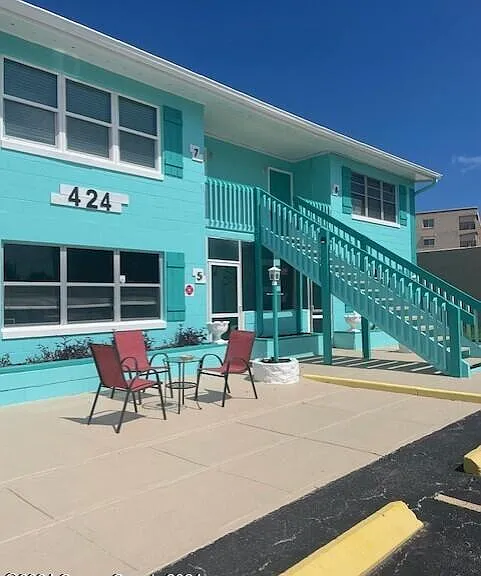 424 Johnson Ave #8 — Photo 1