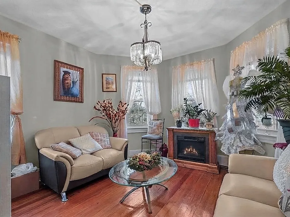 630 Union Ave #2