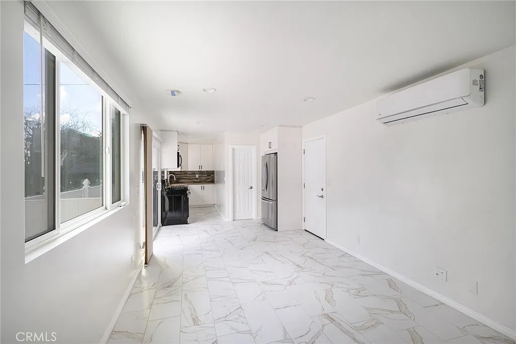 1 bed, 595 sqft, $2,150 — Photo 3