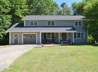 8 Valleyview Dr, Essex Jct, VT 05452