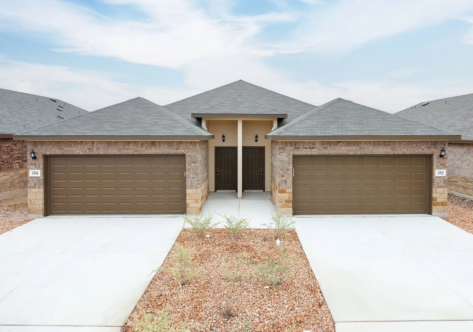 2 Weeks Free! Beautiful 3-Bedroom Home with Open Floor Plan & Private Backyard in New Braunfels — Photo 1