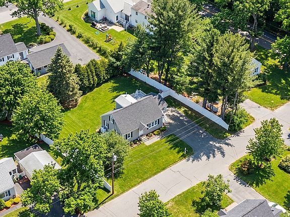3rd image of 3 Coburn Ave
